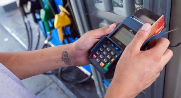 Las Estaciones de Servicio recibirán la acreditación de pagos con tarjetas de débito en 24 horas hábiles