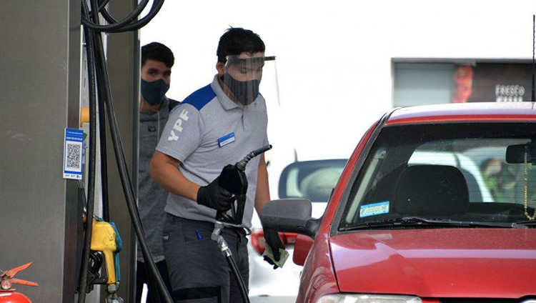 Proponen no pagar IVA de los sueldos de los empleados de Estaciones de Servicio