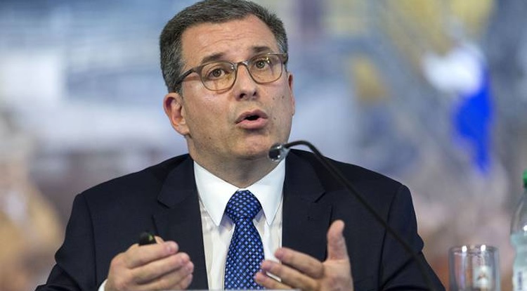 A pesar de anunciar pérdidas millonarias en el semestre, el presidente de ANCAP es optimista