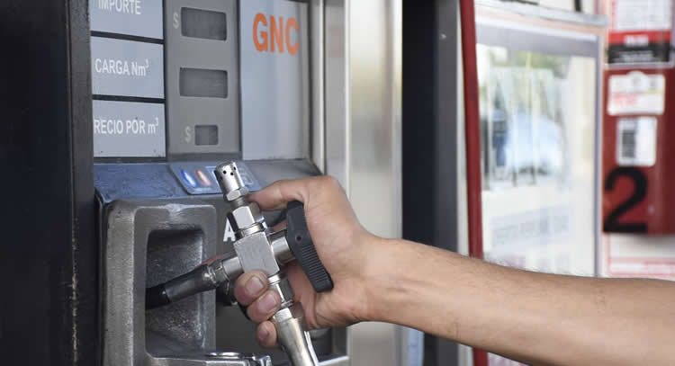 ¿Porqué aumenta el GNC si el precio de la nafta está congelado?