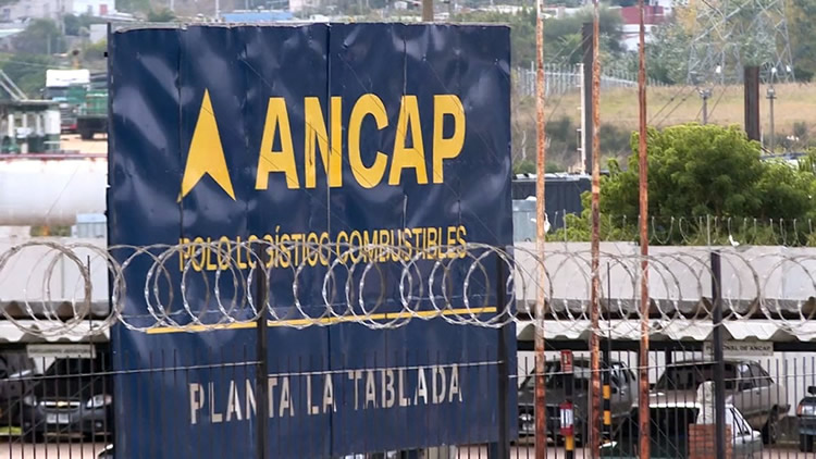 Por paro de FANCAP, hoy solo se distribuirá un 10 por ciento del combustible