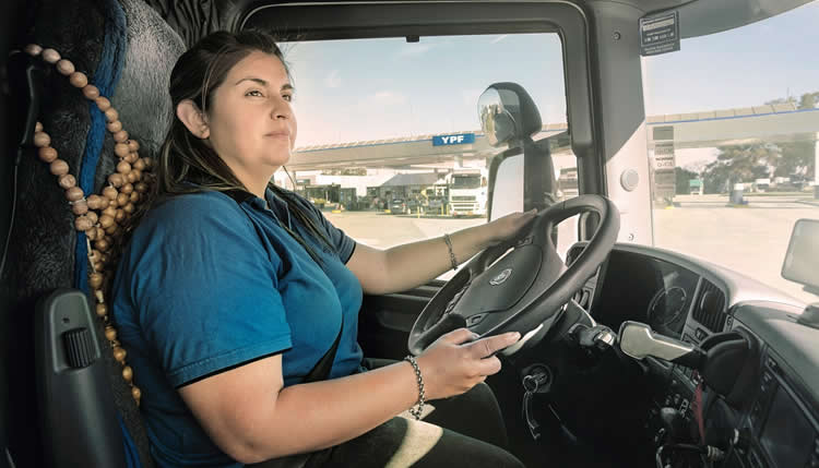 YPF continúa innovando en la digitalización de sus plataformas para brindar herramientas a sus clientes