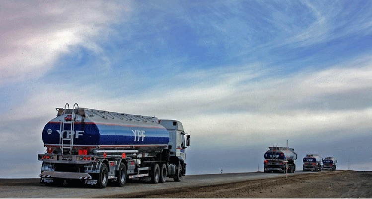 YPF establece un operativo logístico para garantizar el abastecimiento de combustibles durante las fiestas