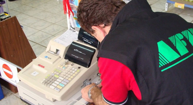 Antes de fin de año, las Estaciones de Servicio deberán tener instalados nuevos controladores fiscales