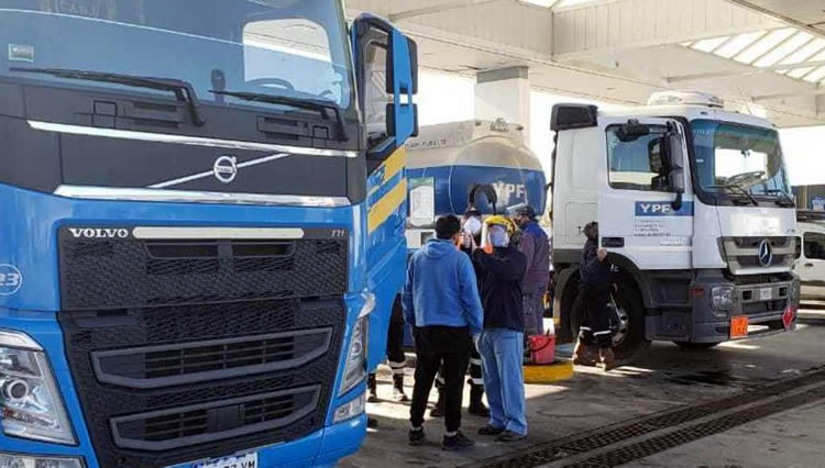 Moyano afirmó que el transporte de carga no tiene problemas de abastecimiento de combustibles