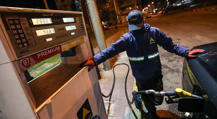 El aumento del IMESI no se volcará al surtidor
