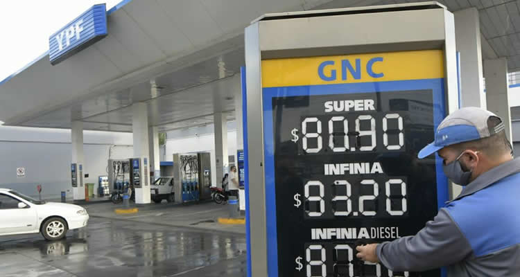 Tras ocho meses y medio de congelamiento, YPF aumentó 9 por ciento el precio de los combustibles