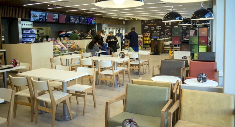 Operadores de YPF aseguran que se agudizaron los problemas de abastecimiento a las Tiendas