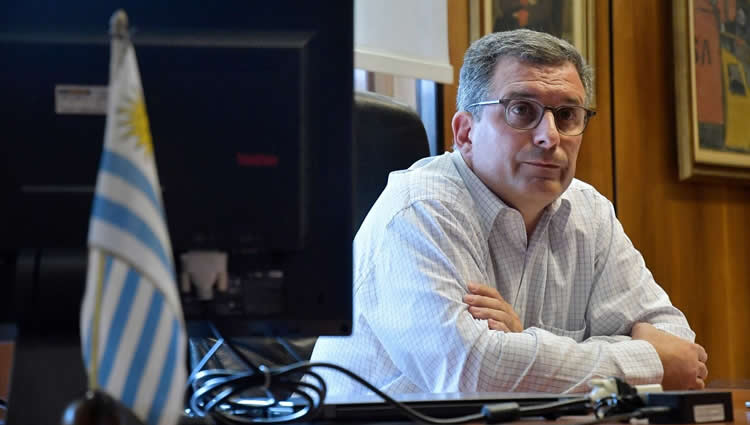 El petróleo por encima de los 105 dólares presiona la estabilidad de los precios de los combustibles