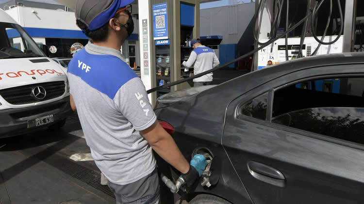 YPF aumentará las comisiones por venta de combustibles a sus Estaciones de Servicio