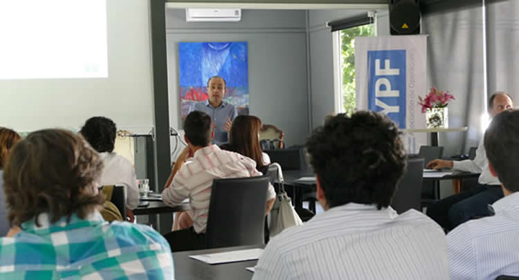 Operadores de YPF debatirán temas de agenda en su reunión mensual de comisión directiva