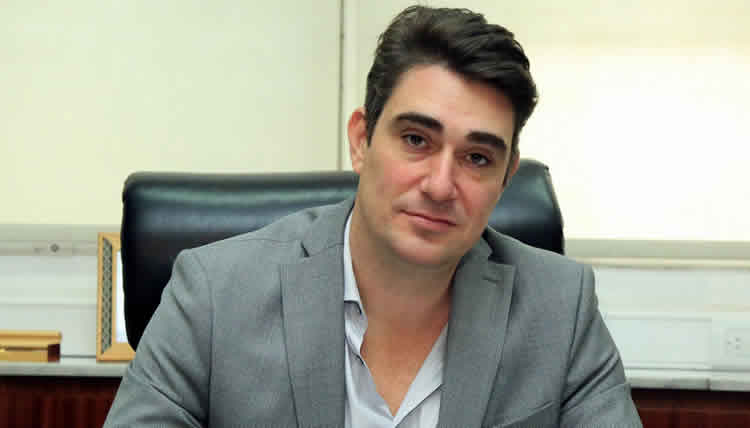 Javier Iguacel apoya la flexibilización laboral para fomentar el trabajo en las Estaciones de Servicio