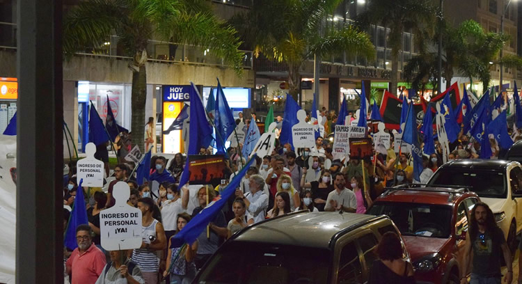 Estacioneros cuestionan a bancarios: “No les tembló el pulso para dejar a Maldonado sin efectivo en plena temporada”