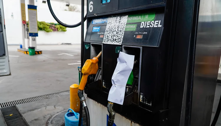 Advierten que ante la escasez de combustibles las Estaciones de Servicio comenzaron a pedir créditos para sostener los gastos