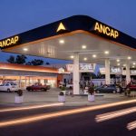 Discrepancias en el directorio de ANCAP por la venta de combustible a menor precio en estaciones “oficiales”