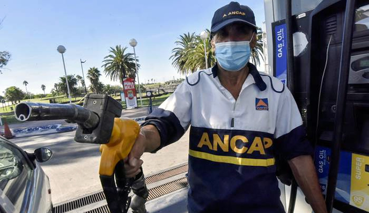 Combustibles: En junio se vendieron 165 millones de litros