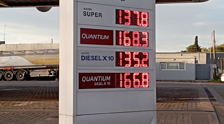Precios de los combustibles: Afirman que los estacioneros están asumiendo los costos que el Gobierno se niega a enfrentar