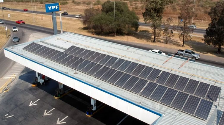 Crece la tendencia de instalar paneles solares en Estaciones de Servicio