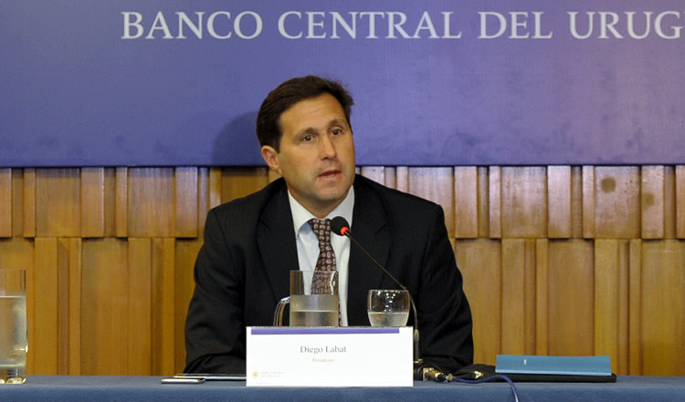 Se abren expectativas en sector de Estaciones de Servicio para que el arancel de tarjeta de débito baje al 0.4 por ciento