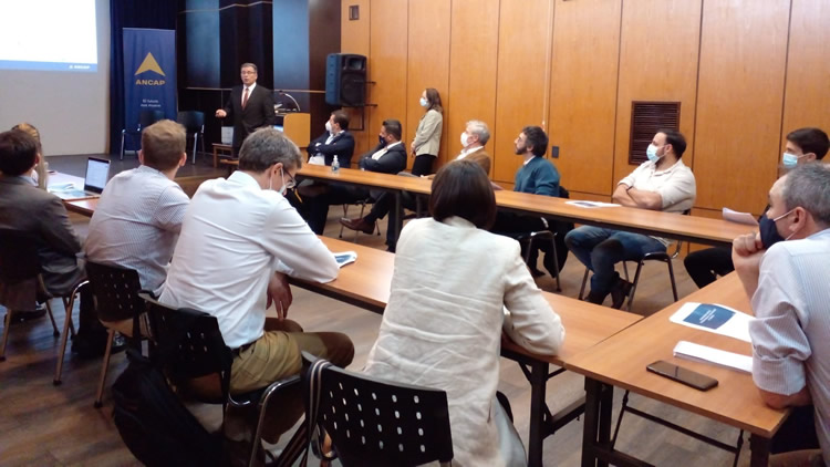 Uruguay: La gestión equilibrada de ANCAP fue determinante para mantener el precio de los combustibles en diciembre