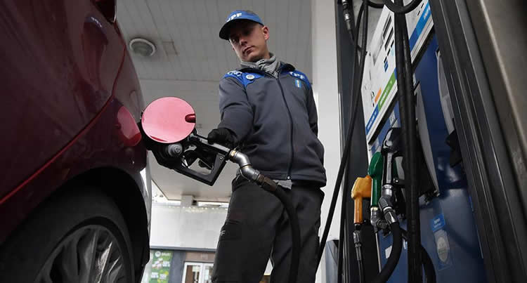 Estaciones de Servicio que acordaron aumentos salariales no pagarán el Bono de fin de año