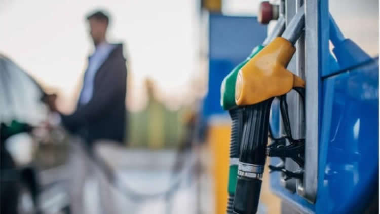Uruguay: Si el Gobierno toma el PPI de URSEA, en enero el gasoil debería bajar 15 por ciento y la nafta 8