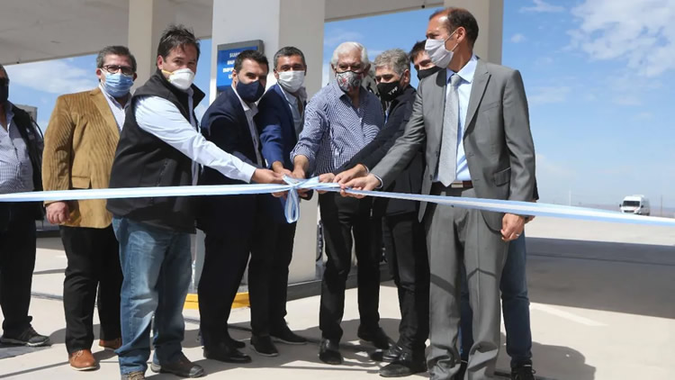 En los últimos dos años se abrieron 13 Estaciones de Servicio por mes