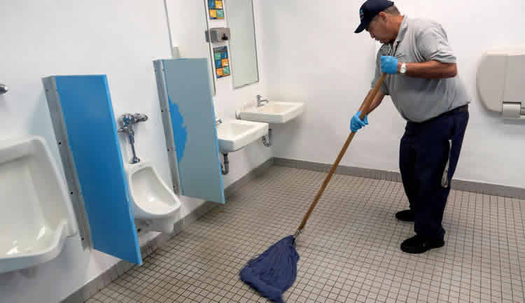 Estaciones de Servicio: ¿Es legal el desplazamiento de un empleado a funciones de menor jerarquía?