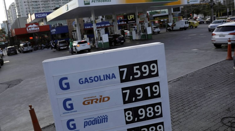 Preocupa a los estacioneros la brecha negativa de los combustibles con los países limítrofes