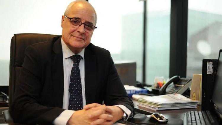 Roberto Chiazzaro, director por el FA: “La LUC no ha logrado regular el precio de los combustibles”