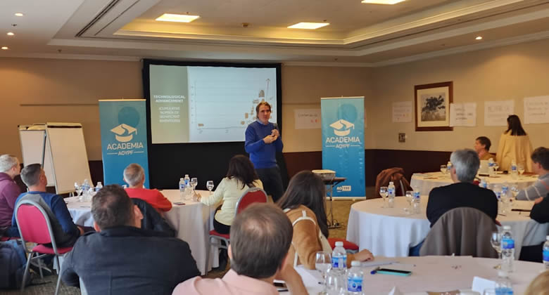 Academia AOYPF: Presentaron el nuevo Programa de Desarrollo para líderes