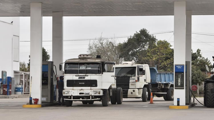 Red de paradores para camiones: El gobierno brindará asistencia técnica y financiera para construirlos