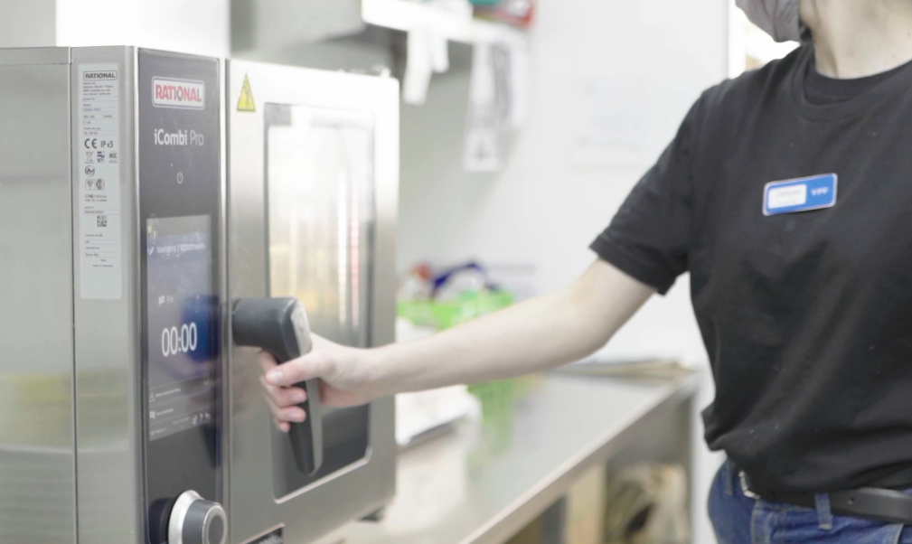 La virtualidad llegó a la cocina de las Full: Los menúes ahora se reciben en los dispositivos móviles