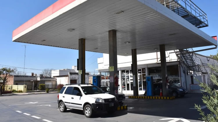 Temen que la disminución de las ventas de combustibles dificulte la negociación de nuevos acuerdos salariales