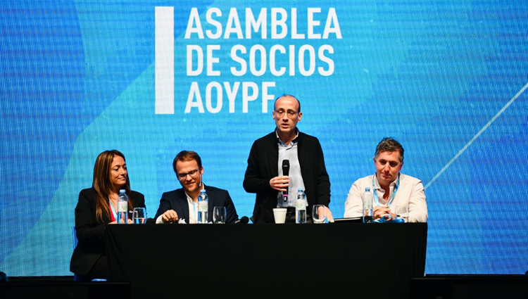 Carlos Pessi fue reelecto al frente de la AOYPF