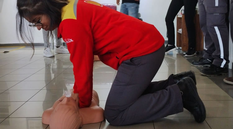 “Salvar vidas depende de saber salvar vidas”: Más de 50 Estaciones de Servicio se capacitaron en RCP y Primeros Auxilios