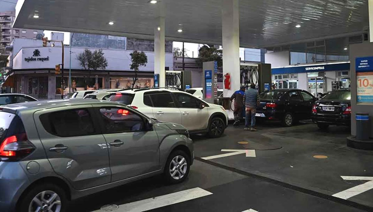 Trabajadores de Estaciones de Servicio elaboraron un informe sobre la demanda de combustibles en todo el país