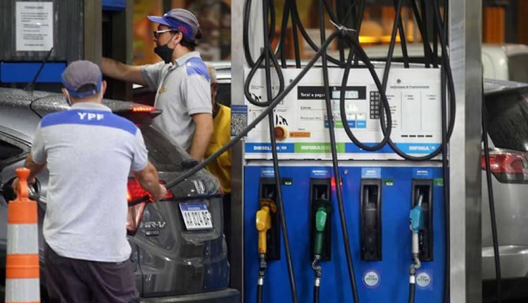 Aumentó 4,5 por ciento el precio de los combustibles desde el sábado