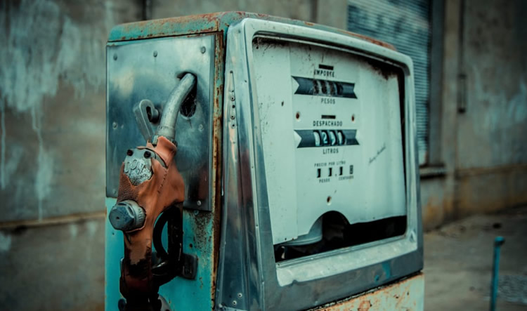 Surtidores anclados en el tiempo: la historia detrás de la reliquia en La Angelita