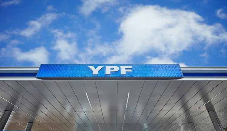 YPF vuelve a crecer en producción y retoma las exportaciones de petróleo después de 18 años