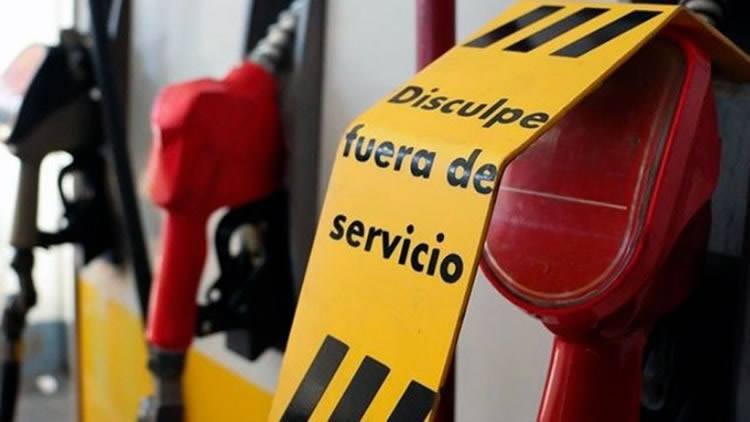 Algunas petroleras comenzaron a limitar las cargas de gasoil en sus terminales de despacho