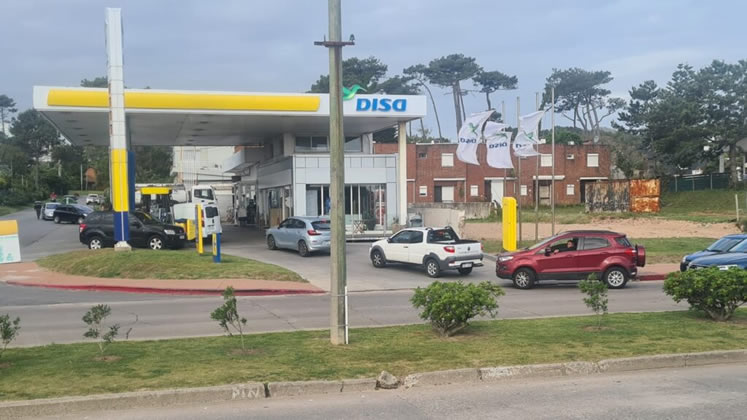 Empresas extranjeras de transporte de combustibles analizan desembarcar en Uruguay a competir con precios muy bajos