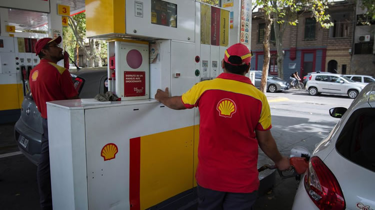 Aumenta el precio de los combustibles: Acumulan una suba de casi 30 por ciento en un mes