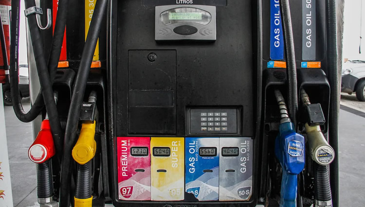 Los impuestos a la nafta en Uruguay se ubican entre los más caros del mundo