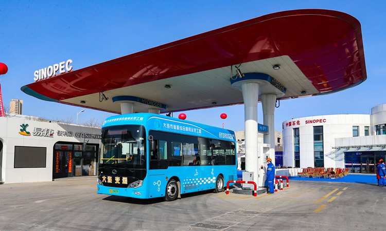 Técnicos de URSEA viajaron a China para capacitarse en pilas de combustible de hidrógeno y automóviles eléctricos