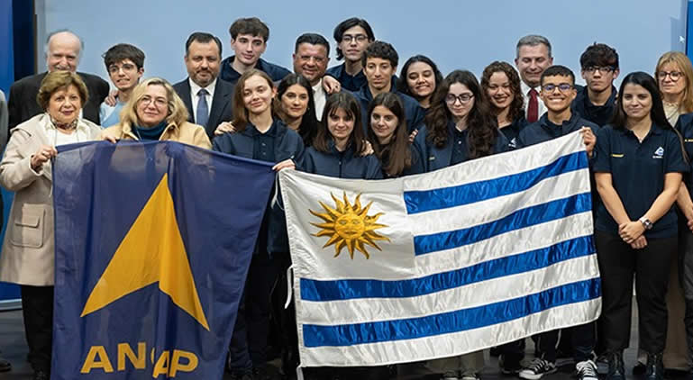 Estudiantes uruguayos presentará en la NASA proyecto de reducción del impacto de emisiones C02