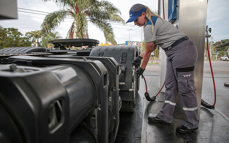 La expansión del GNC en el transporte pesado impulsa la transformación de las Estaciones de Servicio