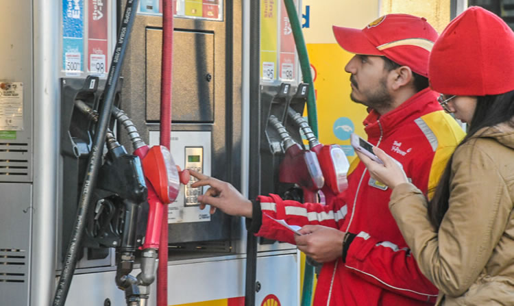 Aumentaron los impuestos a los combustibles y subieron los precios en el surtidor