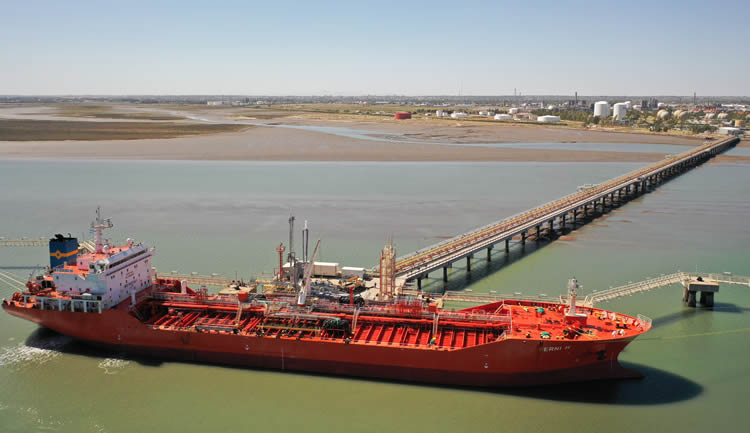 Millonaria inversión de Trafigura para optimizar el suministro a la Refinería de Bahía Blanca