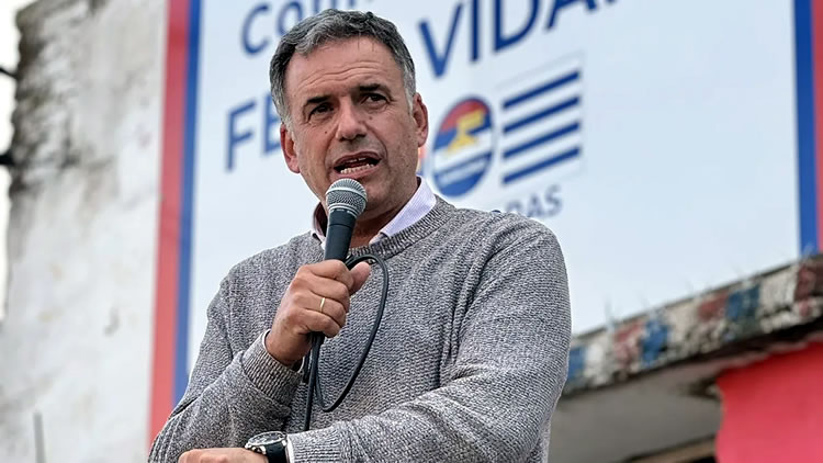 Acusan al Gobierno de Lacalle Pou de no cumplir la promesa de rebajar los combustibles